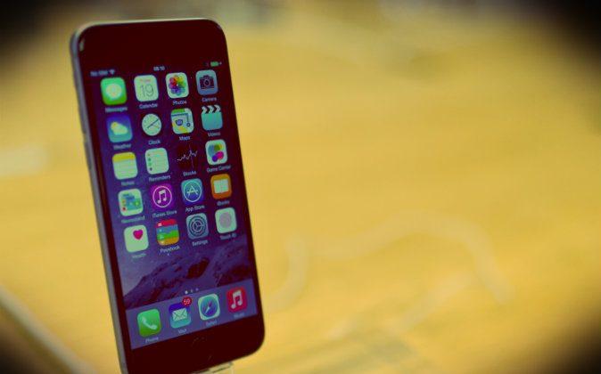 This Cool iOS 8 Trick Adds Dimming Effect to Your iPhone’s Screen Instantly