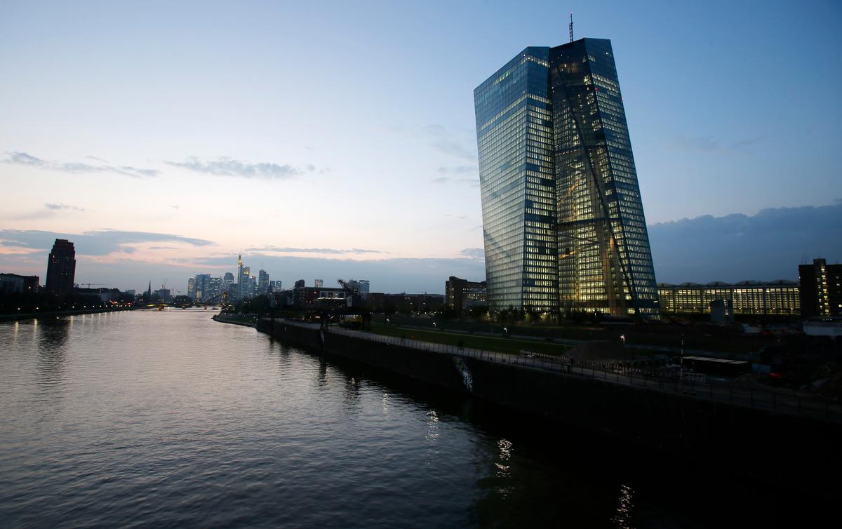 13 Europe Banks Flunk Test, Must Fix Finances