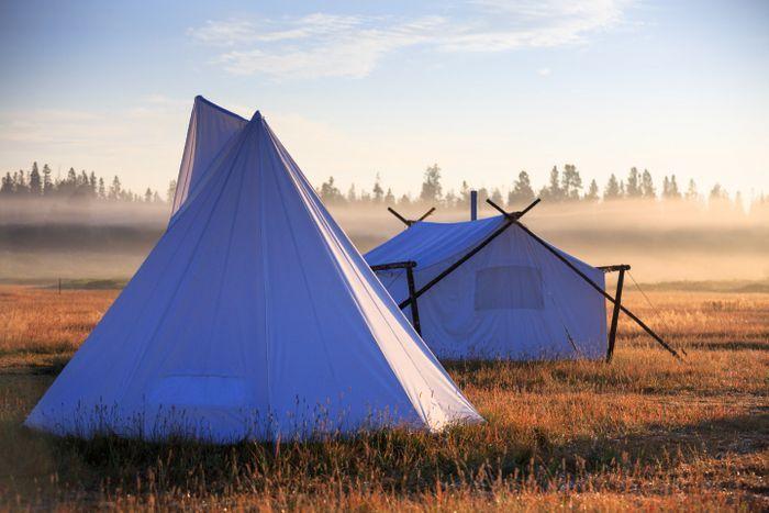 Luxurious safari tents, Yellowstone (Eluxe Magazine)