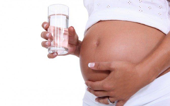 Chemical in Drinking Water Linked to Stillbirth