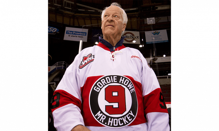 Hockey Community Pulling for Gordie Howe to Recover From Serious Stroke