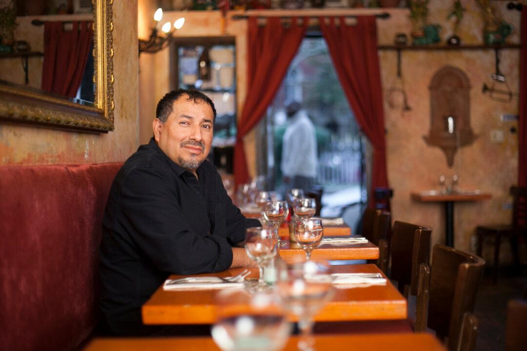 La Paella: Recipe for Romance