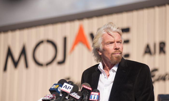 Richard Branson Vows to Find Out Cause of Spacecraft Crash