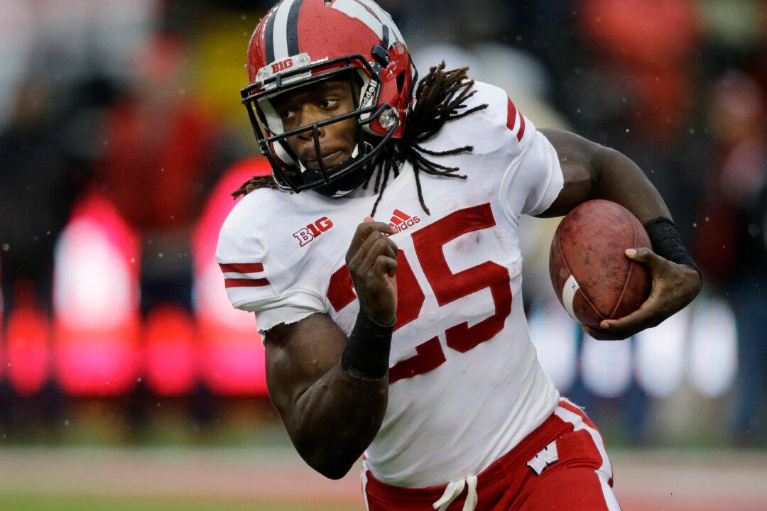 On the Ball: College Football Picks—Week 13