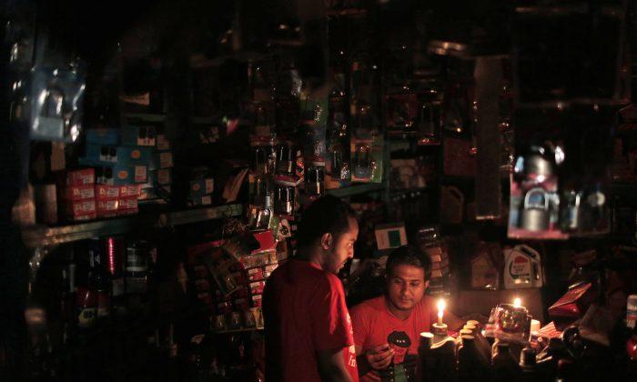 Power Grid Failure Causes 7-Hour Widespread Blackouts in Bangladesh