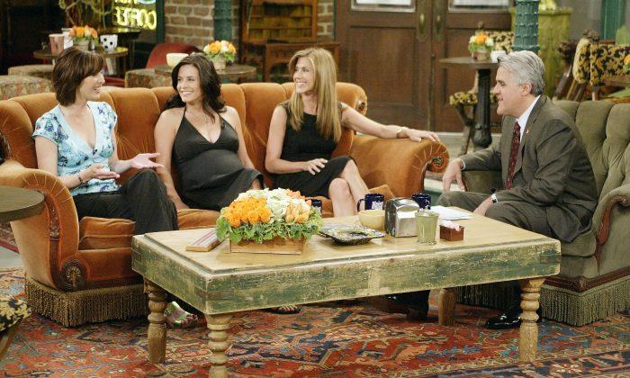 Friends ReunionRumors: Tabloid Says Aniston, Kudrow, Cox ‘Toasted’ Reunion Movie Idea