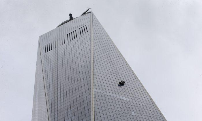 2 Window Washers Saved After Dangling 69 Stories on World Trade Center Scaffolding
