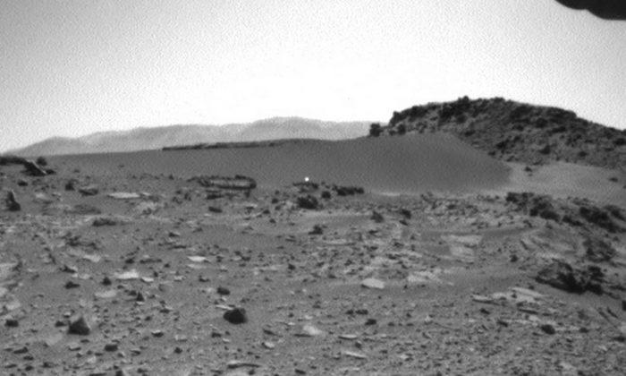 UFO Sightings: ‘Mysterious Moving Light’ on Mars Captured in Photos