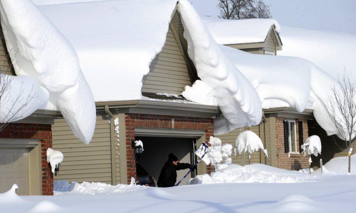 Buffalo Area Residents Work to Recover After Massive Lake-Effect Snowfall