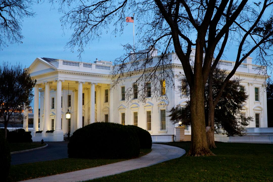 RJ Kapheim ID'd as Suspect in White House Arrest with Rifle