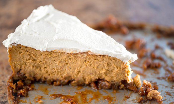 Holiday Pumpkin Spice Cheesecake With Caramelized Pecan Crust