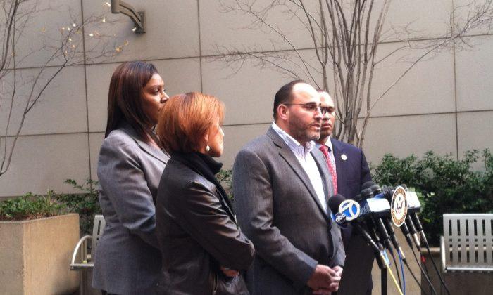 Following Death of Unarmed Black Man by Police, NYC Officials Call for Investigation