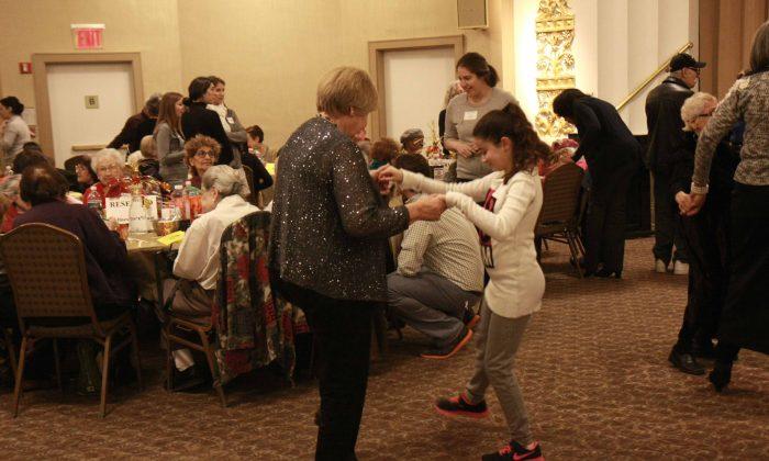 Hundreds Come Together at Annual Thanksgiving Banquet for Seniors