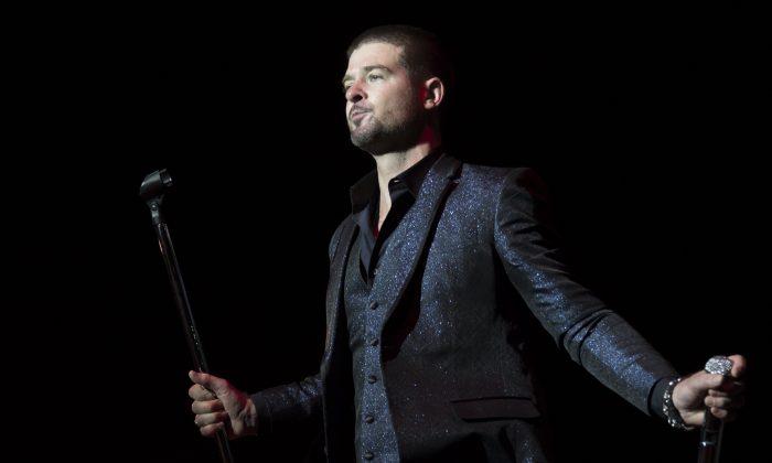 Robin Thicke Reportedly Dating Model April Love Geary (+Photos)