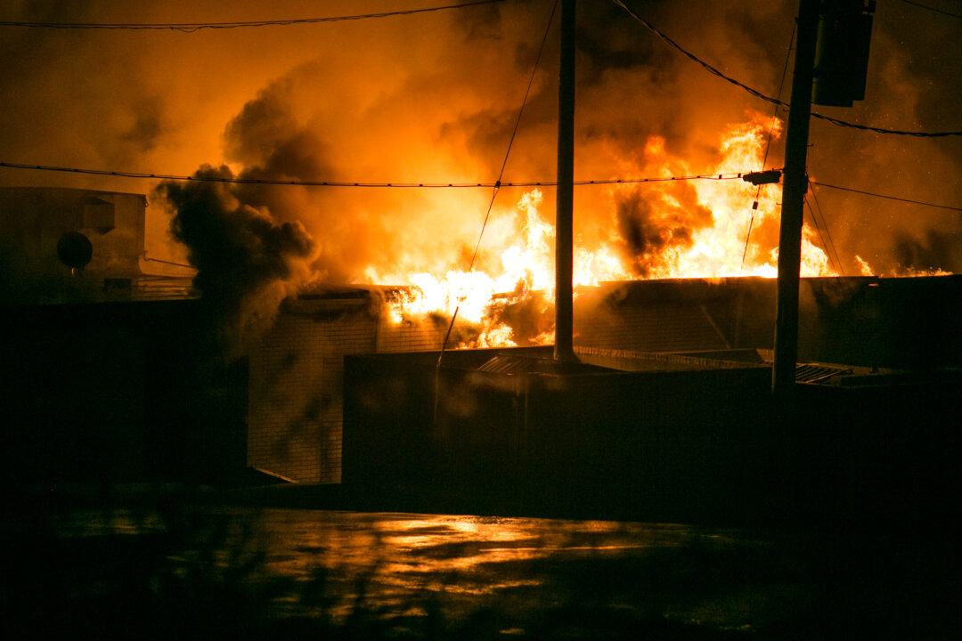 ‘Ferguson Protester Accidentally Burns Down Own House’ Just Satire; No Tyler Jackson Case