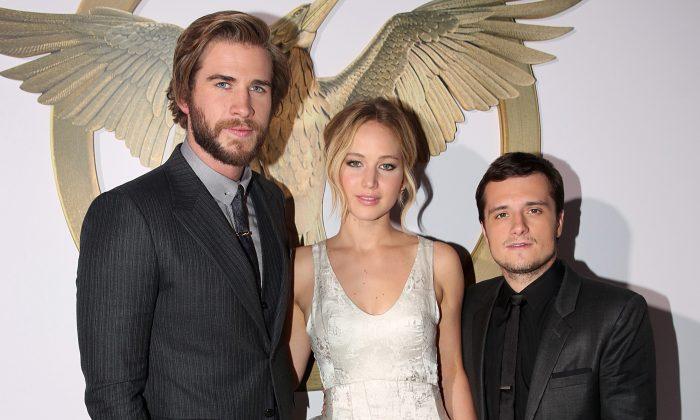 Jennifer Lawrence, Liam Hemsworth: Tabloid Says Hunger Games Stars ‘In Love’ and ‘Secretly Dating’ 