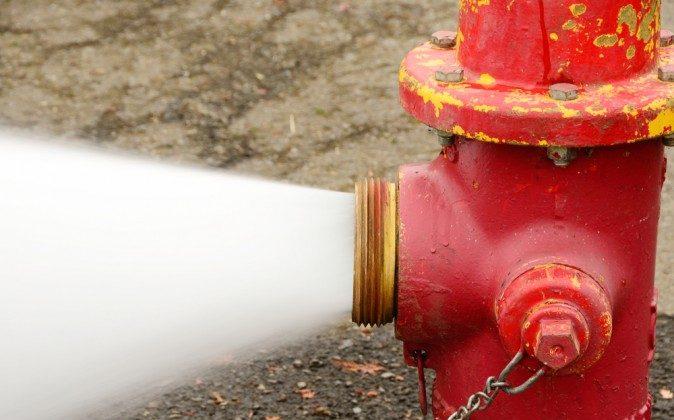 Water Wars Begin in California as Thieves Tap Fire Hydrants 