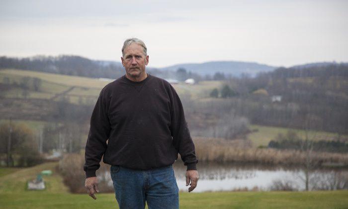 Struggling Farmers Say Fracking Can Help to Save Their Farms