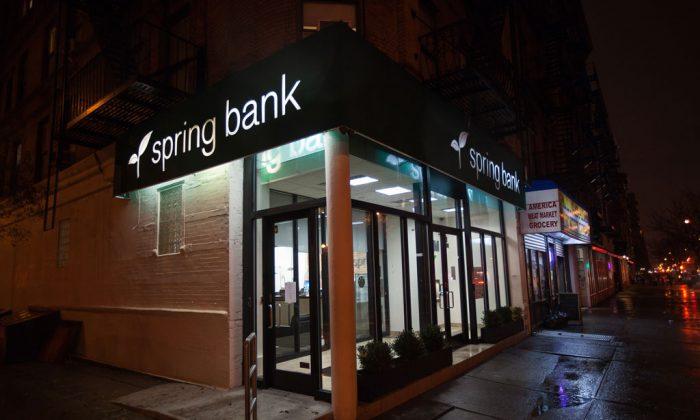 NY Bank Offers Throw Financial Lifeline to the Needy