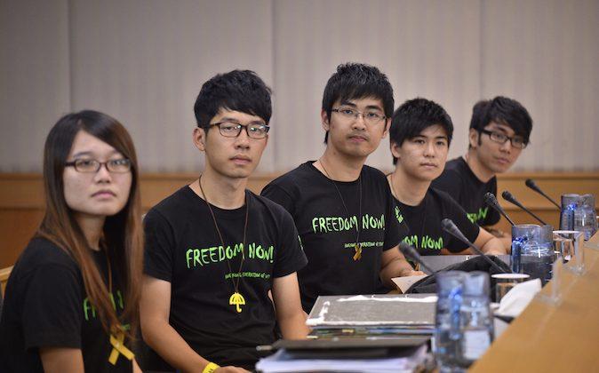 After Police Clearing, Hong Kong Student Group Proposes Escalating Protests