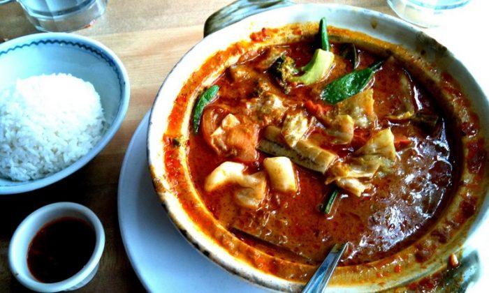 5 Food Dishes Not to Miss in Thailand