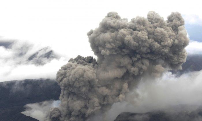 Small Volcanic Eruptions Explain Warming Hiatus