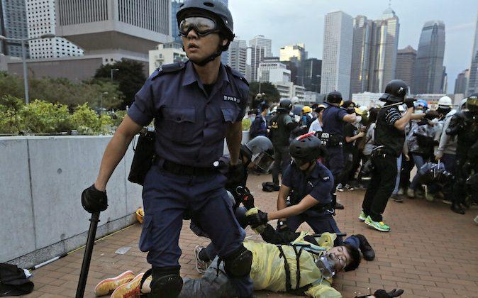 Hong Kong Protests Live Blog and Stream Day 64-65: Police Clear Lung Wo Road, Tamar Park, Area Outside Gov’t HQ