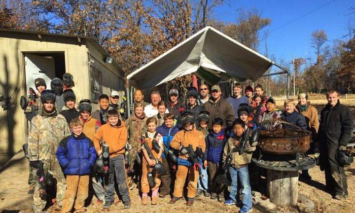 Jim Bob Duggar and Family Play Paintball Against Bates Family (+Pictures)