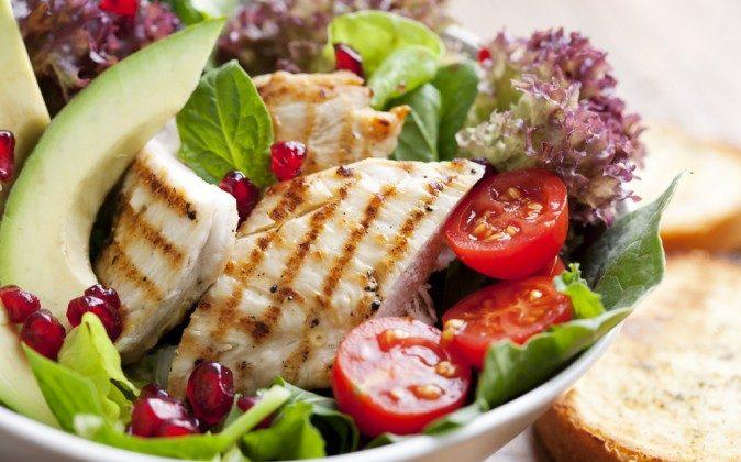 Common Mistakes That Can Ruin the Health Benefits of Your Salad