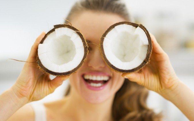 The 50 Latest Coconut Oil Benefits Backed by Science