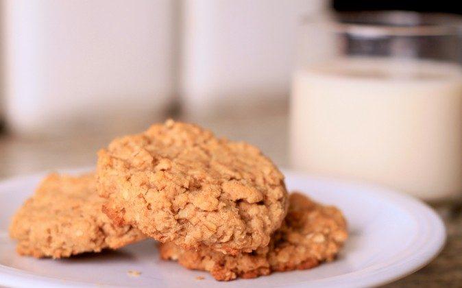 The World’s Easiest Gluten Free Cookies (3 Minutes)