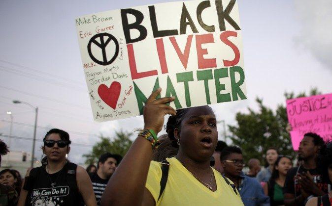 Viral Video: #BlackLivesMatter Names Placed on Hollywood Walk of Fame