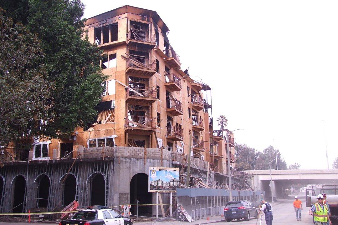 Federal Agents Begin Investigations Into Huge Downtown LA Construction Fire