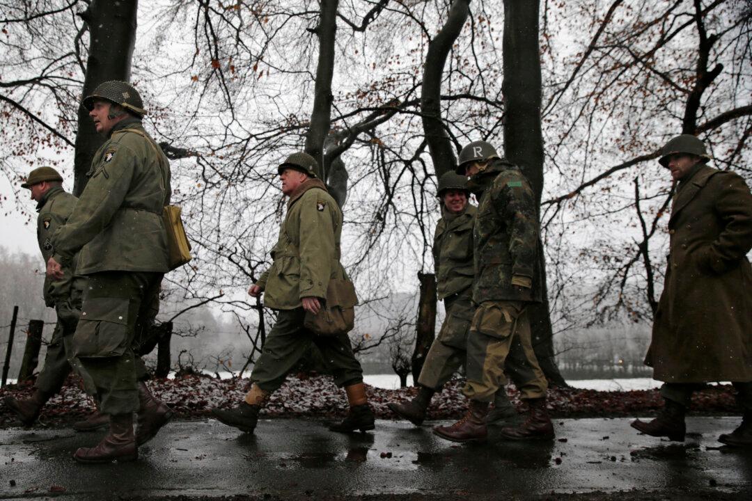 Americans, Belgians Mark 70th Anniversary of Battle of the Bulge