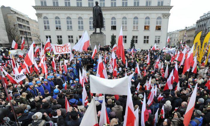 Poland’s Law and Justice Party Gains Majority in Parliament