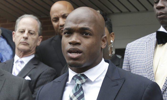 Report: Adrian Peterson to Retire, Compete in Olympics?