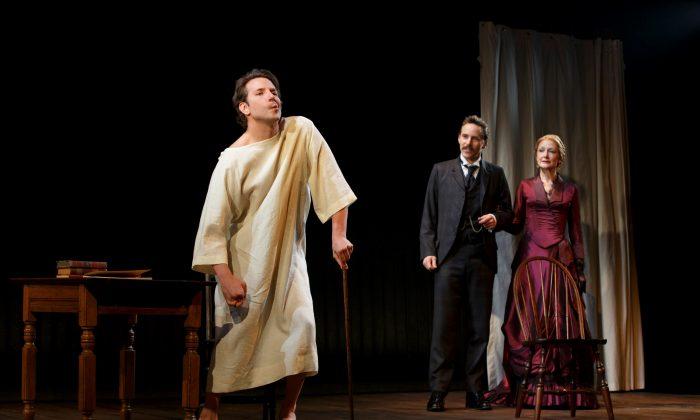 Theater Review: ‘The Elephant Man,’ a Touching Tale