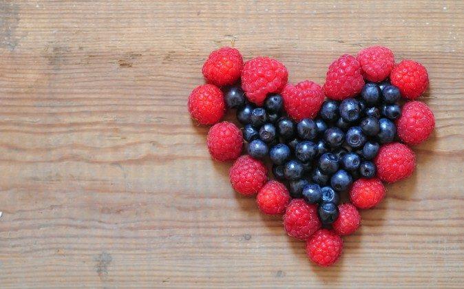 The Benefits of Berries, Cherries and Pomegranates 