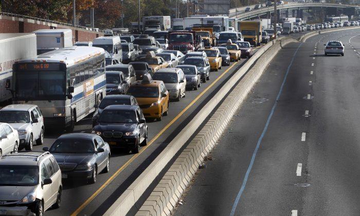 More Than Half of New Yorkers Want a Toll Swap, Survey Says