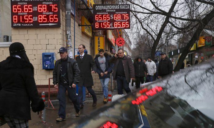 Ruble Collapse Shakes Russian Economy, Consumers