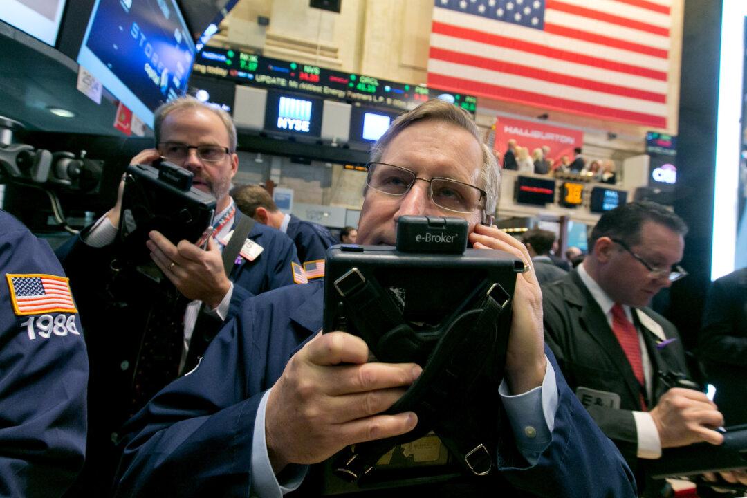 Stocks Gain Most in More Than a Year on Fed, Oil
