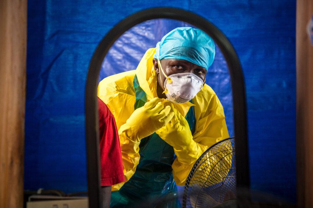 Ebola: A Dozen Atlanta CDC Lab Scientists Possibly Exposed, Report Says