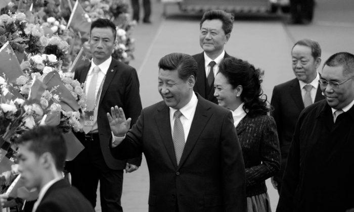 Raining? No Umbrellas Around Chinese Leader Xi Jinping, Please