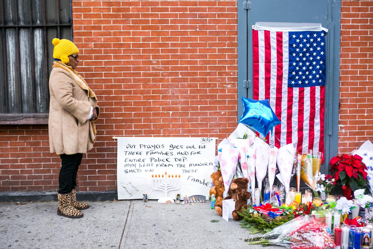 New Yorkers Pay Respects to Police Officers Dead in Brooklyn Shooting