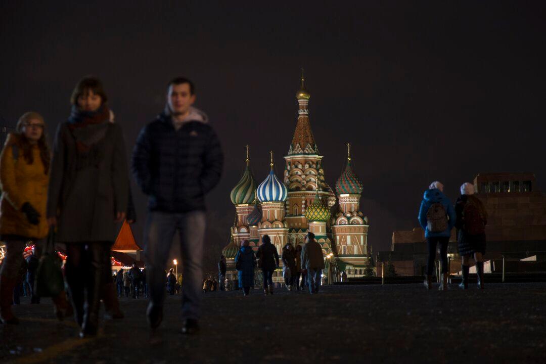 Russia Offers to Help Firms With Foreign Debts