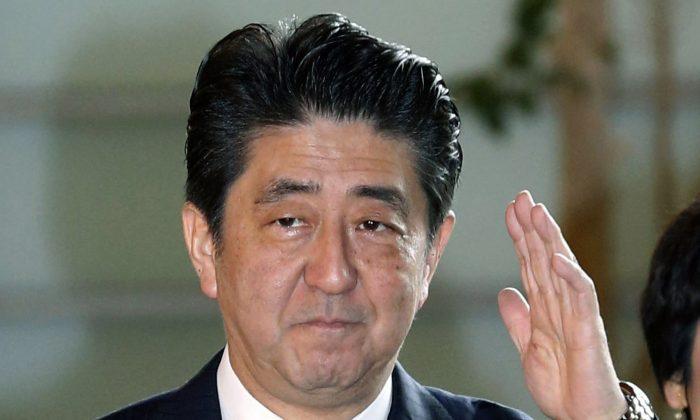 Japanese Leader Abe Voices ‘Profound Grief’ for WWII Dead