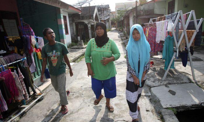 10 Years After Tsunami, Indonesian Family Reborn