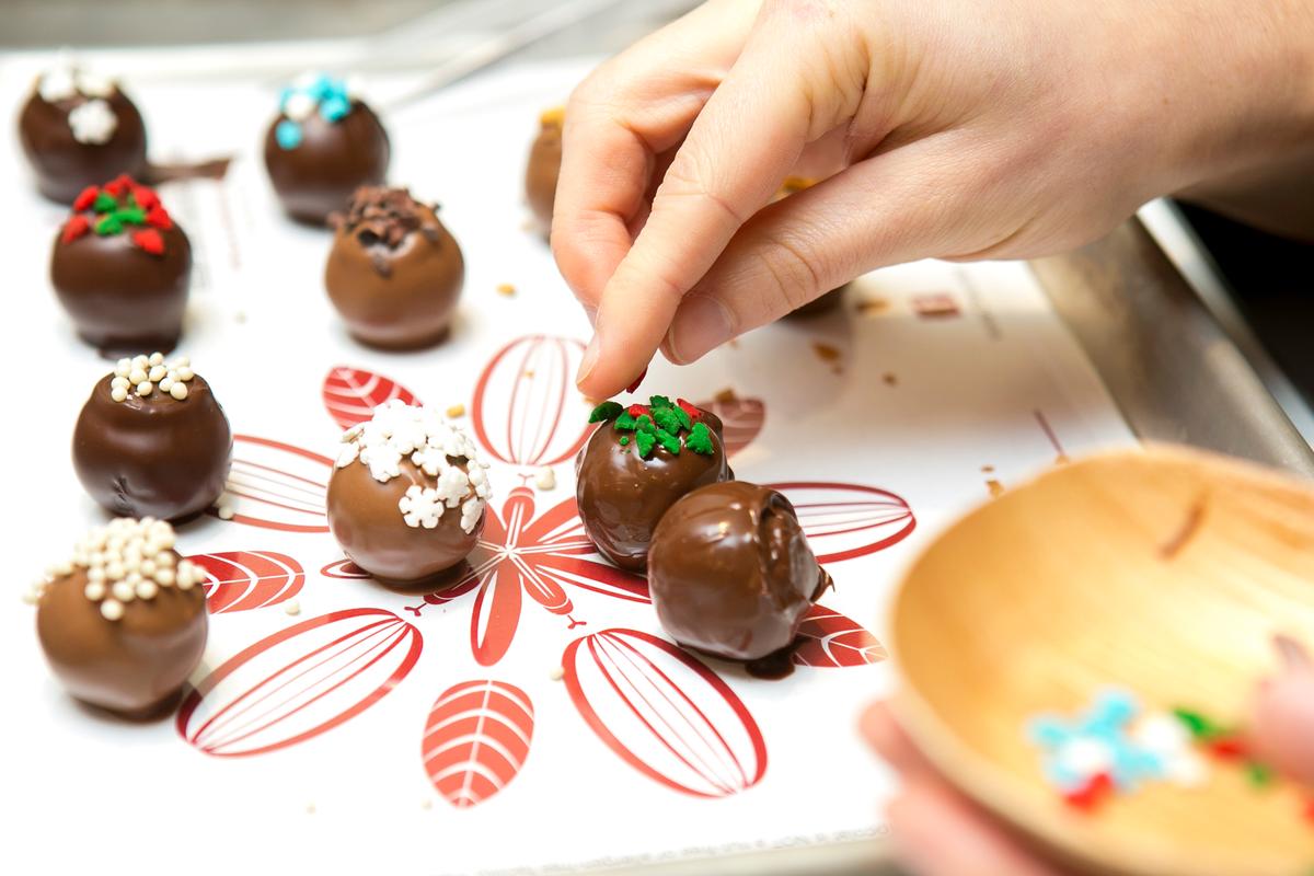 For Your Inner Artisan Chocolate Maker, Voilà Chocolat