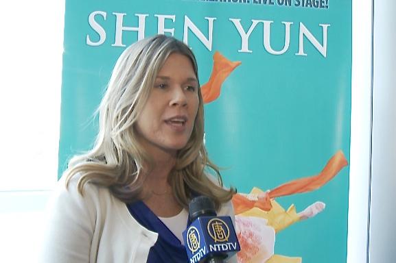 Shen Yun’s Stories Brought Author to Tears