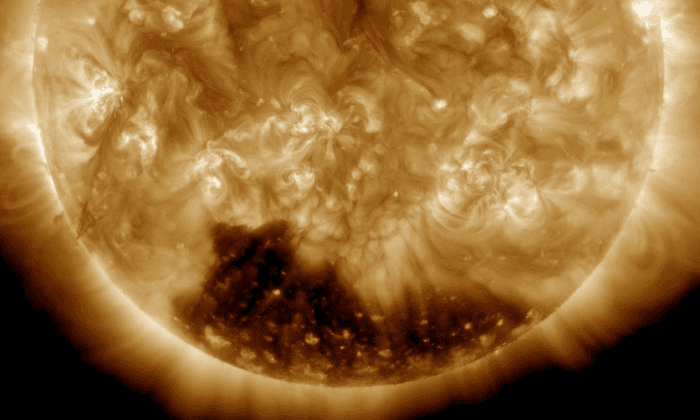 Coronal Hole on Sun Captured by NASA on New Year’s Day (+Photo)